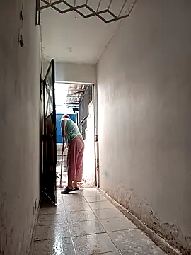 Snapshot of Lady_16 chatting on 12-04-25, 03:10 Lady 16 online show from 12-04-25, 03:10