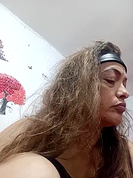 Snapshot of Lady_16 chatting on 12-20-25, 07:26 Lady 16 online show from 12-20-25, 07:26