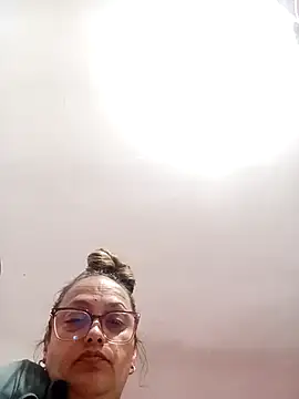 Snapshot of Lady_16 chatting on 02-25-26, 10:30 Lady 16 online show from 02-25-26, 10:30