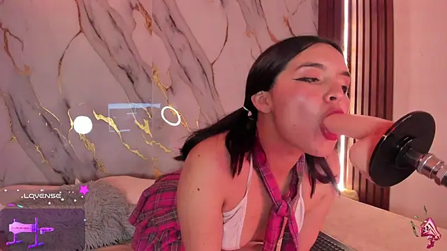 alicecute77 online show from 10-12-25, 02:32