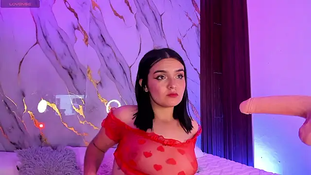 Snapshot of alicecute77 chatting on 02-07-26, 02:26 alicecute77 online show from 02-07-26, 02:26