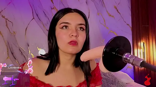 Snapshot of alicecute77 chatting on 02-14-26, 03:42 alicecute77 online show from 02-14-26, 03:42