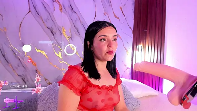 Snapshot of alicecute77 chatting on 02-27-26, 02:22 alicecute77 online show from 02-27-26, 02:22