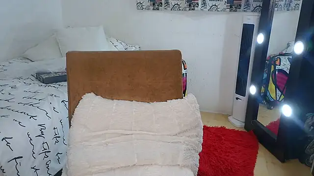 SweetCatheryne online show from 07-13-26, 10:56