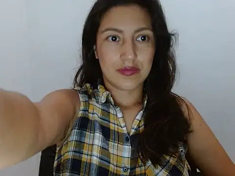 Snapshot of SarahFriendly chatting on 05-30-26, 02:41 SarahFriendly online show from 05-30-26, 02:41