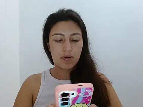 Snapshot of SarahFriendly chatting on 06-09-26, 01:01 SarahFriendly online show from 06-09-26, 01:01