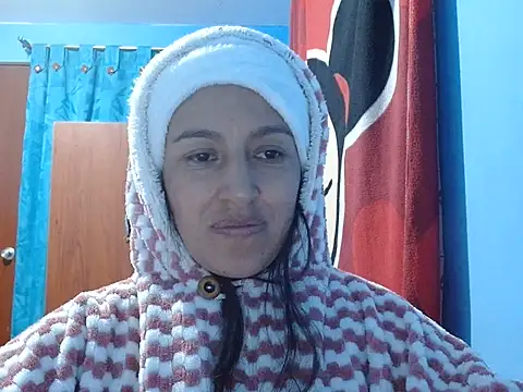 Snapshot of SarahFriendly chatting on 07-03-26, 12:50 SarahFriendly online show from 07-03-26, 12:50