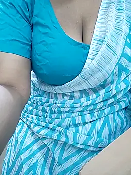 Snapshot of tami_lavanya chatting on 12-16-25, 07:35 tami lavanya online show from 12-16-25, 07:35