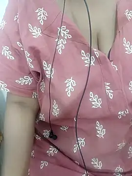 Snapshot of tami_lavanya chatting on 01-17-26, 04:33 tami lavanya online show from 01-17-26, 04:33