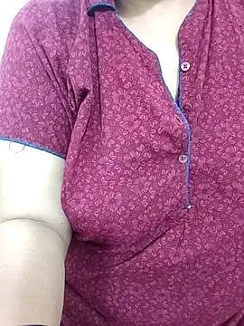 Snapshot of tami_lavanya chatting on 03-02-26, 05:52 tami lavanya online show from 03-02-26, 05:52