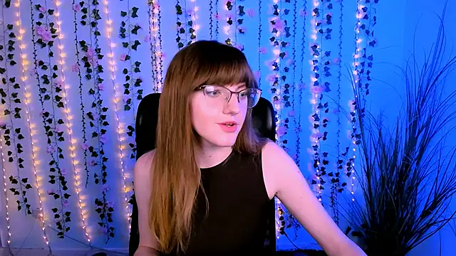 Snapshot of ava_mystic_ chatting on 10-13-25, 09:04 ava mystic online show from 10-13-25, 09:04