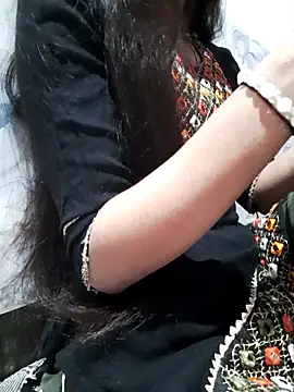 Aarti-kumri online show from 04-22-26, 04:52