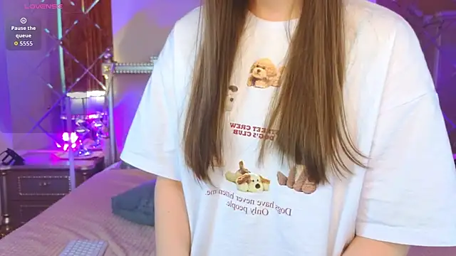 Snapshot of Kelly_Cartier chatting on 10-07-25, 12:46 Kelly Cartier online show from 10-07-25, 12:46