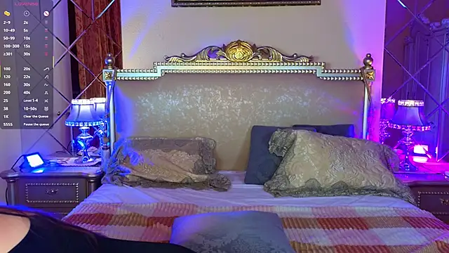 Snapshot of Kelly_Cartier chatting on 11-15-25, 12:45 Kelly Cartier online show from 11-15-25, 12:45