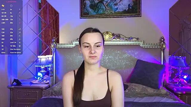 Snapshot of Kelly_Cartier chatting on 11-23-25, 11:21 Kelly Cartier online show from 11-23-25, 11:21