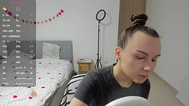 Snapshot of Kelly_Cartier chatting on 03-01-26, 01:46 Kelly Cartier online show from 03-01-26, 01:46