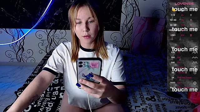 RoyAngela online show from 10-11-25, 07:34