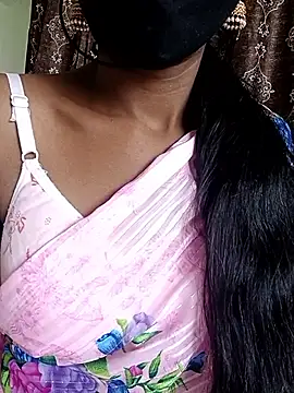 Snapshot of kavya-telugu84 chatting on 11-25-25, 08:14 kavya-telugu84 online show from 11-25-25, 08:14