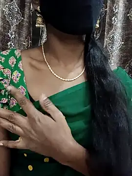 Snapshot of kavya-telugu84 chatting on 12-01-25, 04:01 kavya-telugu84 online show from 12-01-25, 04:01