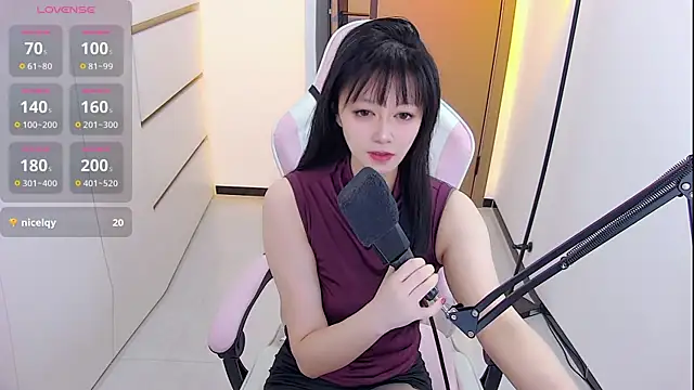 Fioriy66 online show from 04-29-26, 02:32