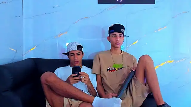 Snapshot of The_boys_at chatting on 09-14-25, 04:44 The boys at online show from 09-14-25, 04:44
