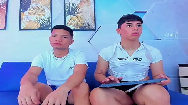 Snapshot of The_boys_at chatting on 10-05-25, 06:06 The boys at online show from 10-05-25, 06:06