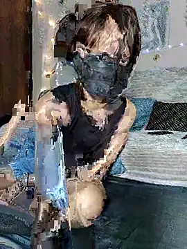 Snapshot of SinfulTemptation chatting on 11-08-25, 02:06 SinfulTemptation online show from 11-08-25, 02:06