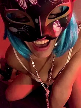 Snapshot of MaskeliParti chatting on 10-17-25, 09:12 MaskeliParti online show from 10-17-25, 09:12