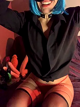 Snapshot of MaskeliParti chatting on 11-23-25, 09:42 MaskeliParti online show from 11-23-25, 09:42