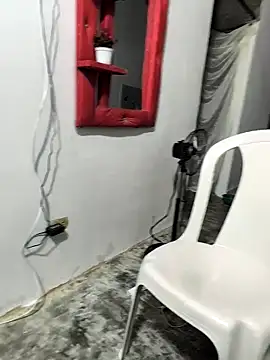 Snapshot of giannis090 chatting on 10-09-25, 07:45 giannis090 online show from 10-09-25, 07:45