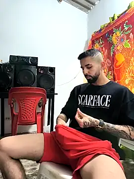 Snapshot of giannis090 chatting on 11-18-25, 08:13 giannis090 online show from 11-18-25, 08:13