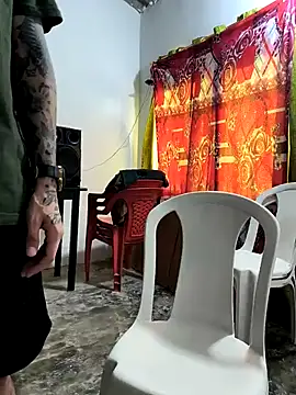 Snapshot of giannis090 chatting on 11-30-25, 08:35 giannis090 online show from 11-30-25, 08:35