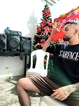 Snapshot of giannis090 chatting on 12-18-25, 08:48 giannis090 online show from 12-18-25, 08:48