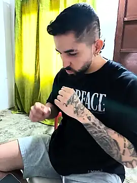 Snapshot of giannis090 chatting on 02-22-26, 07:45 giannis090 online show from 02-22-26, 07:45