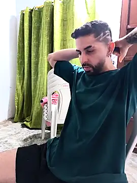 Snapshot of giannis090 chatting on 02-26-26, 03:38 giannis090 online show from 02-26-26, 03:38