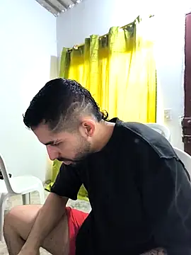 Snapshot of giannis090 chatting on 03-08-26, 08:01 giannis090 online show from 03-08-26, 08:01