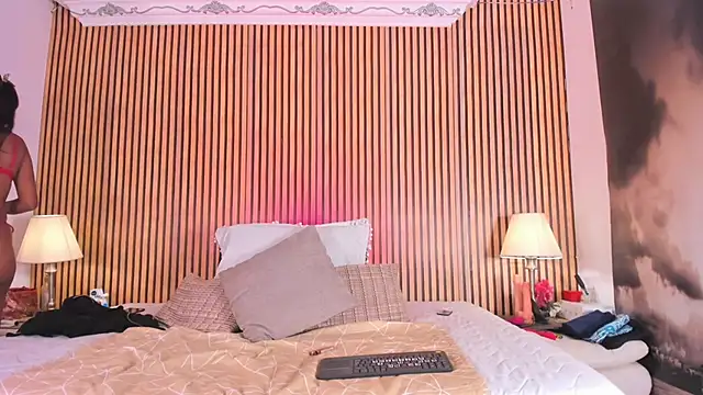 Snapshot of keeyla_stone chatting on 09-15-25, 07:03 keeyla stone online show from 09-15-25, 07:03