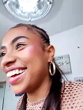 Snapshot of keeyla_stone chatting on 10-11-25, 08:51 keeyla stone online show from 10-11-25, 08:51