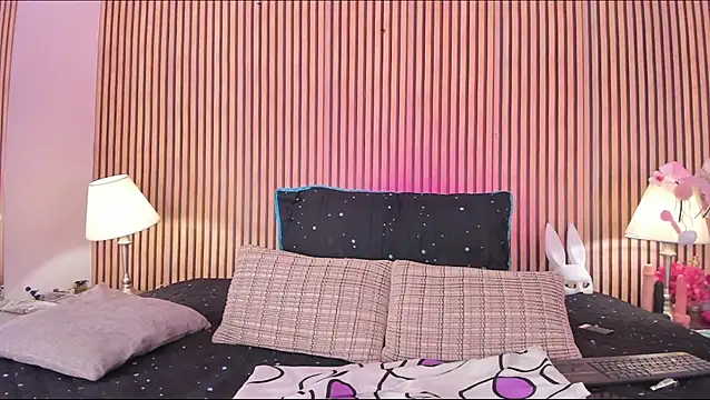 Snapshot of keeyla_stone chatting on 11-03-25, 08:32 keeyla stone online show from 11-03-25, 08:32