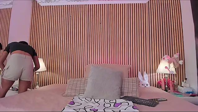 Snapshot of keeyla_stone chatting on 11-06-25, 08:32 keeyla stone online show from 11-06-25, 08:32