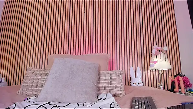 Snapshot of keeyla_stone chatting on 11-12-25, 08:30 keeyla stone online show from 11-12-25, 08:30