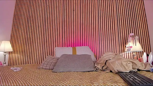 Snapshot of keeyla_stone chatting on 11-16-25, 09:42 keeyla stone online show from 11-16-25, 09:42