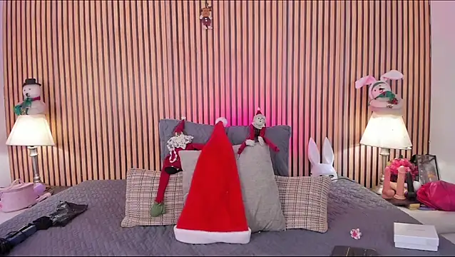 Snapshot of keeyla_stone chatting on 12-18-25, 09:32 keeyla stone online show from 12-18-25, 09:32