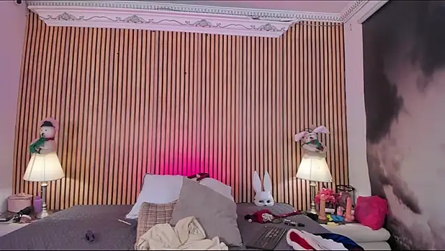 Snapshot of keeyla_stone chatting on 12-21-25, 09:44 keeyla stone online show from 12-21-25, 09:44