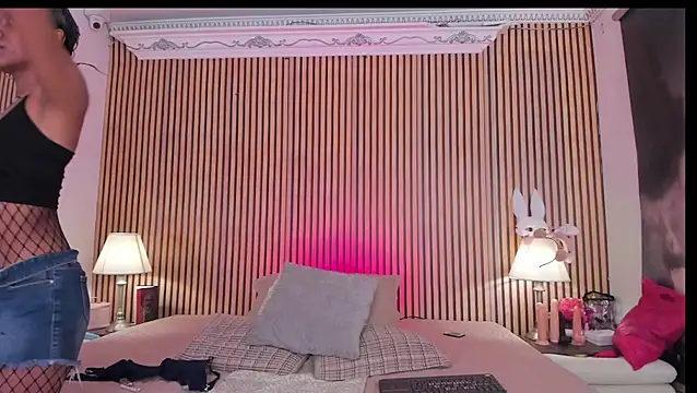 Snapshot of keeyla_stone chatting on 01-08-26, 07:10 keeyla stone online show from 01-08-26, 07:10