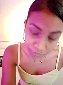 Snapshot of keeyla_stone chatting on 01-15-26, 09:07 keeyla stone online show from 01-15-26, 09:07