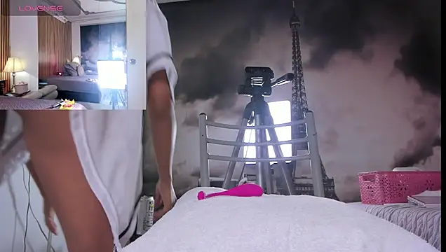 Snapshot of keeyla_stone chatting on 02-25-26, 11:47 keeyla stone online show from 02-25-26, 11:47