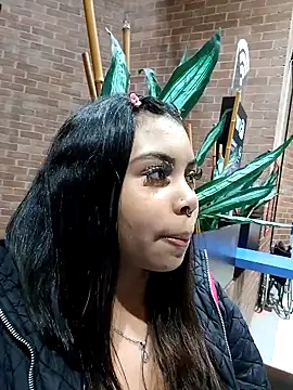 theLayla DH online show from 10-16-25, 11:06