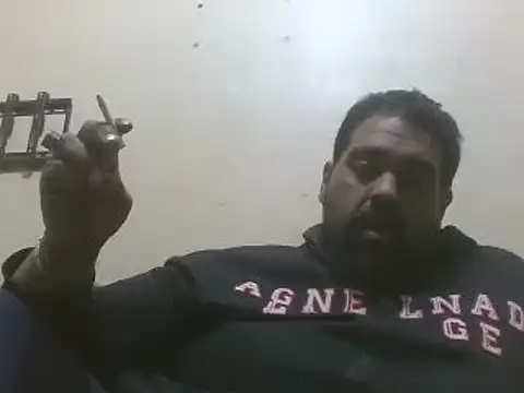 Snapshot of elpoop7305 chatting on 02-04-26, 10:04 elpoop7305 online show from 02-04-26, 10:04