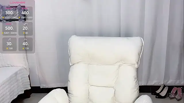 Snapshot of Tangbao-Baby chatting on 09-19-25, 08:38 Tangbao-Baby online show from 09-19-25, 08:38